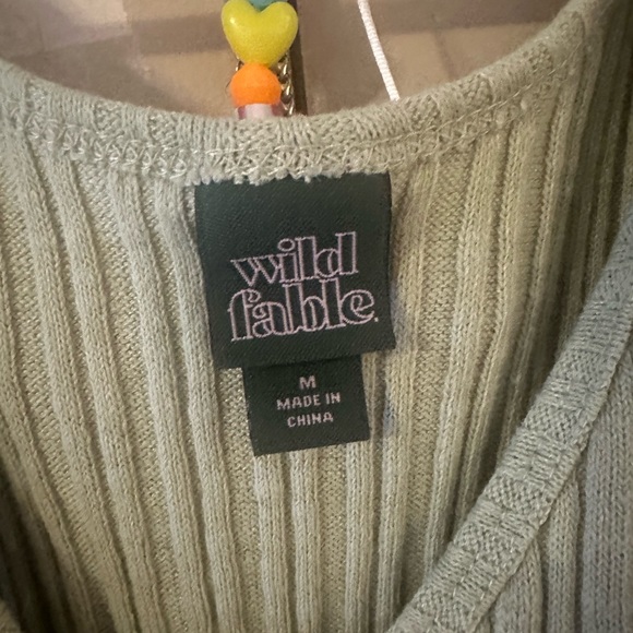 Green crop top - Picture 4 of 4